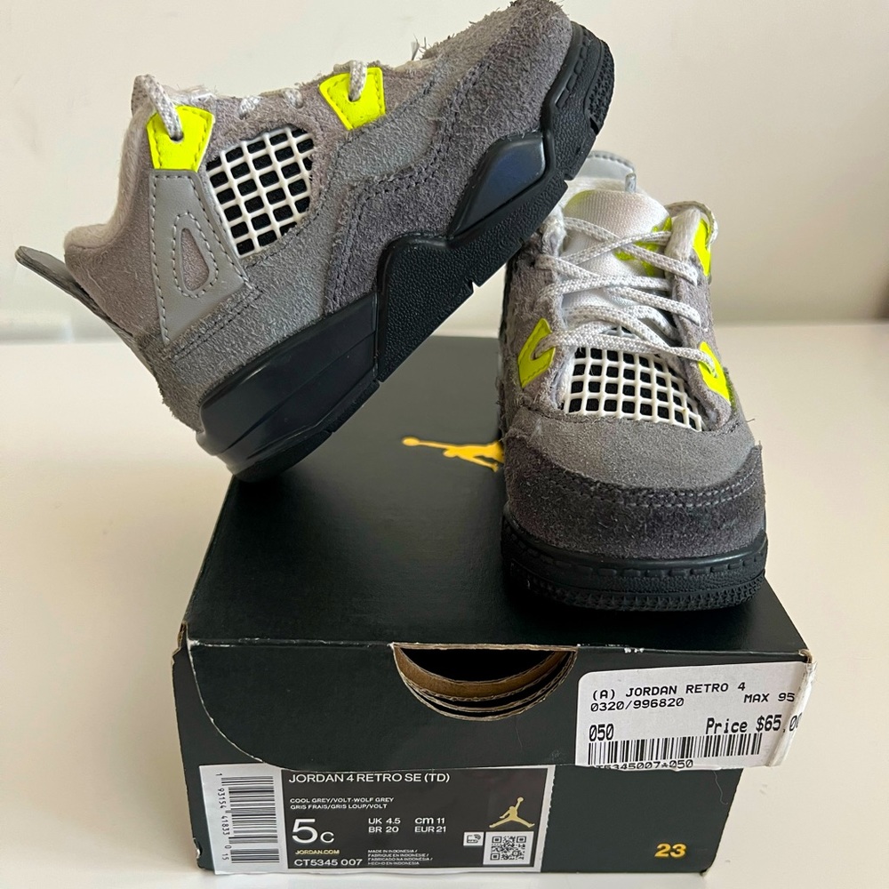 Jordan 4 retros
